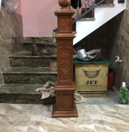 TRỤ CẦU THANG LINH NGA