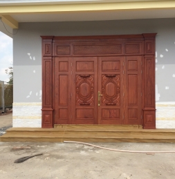 cửa gỗ cao cấp chất lượng