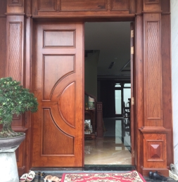 cửa gỗ cao cấp hóc  môn